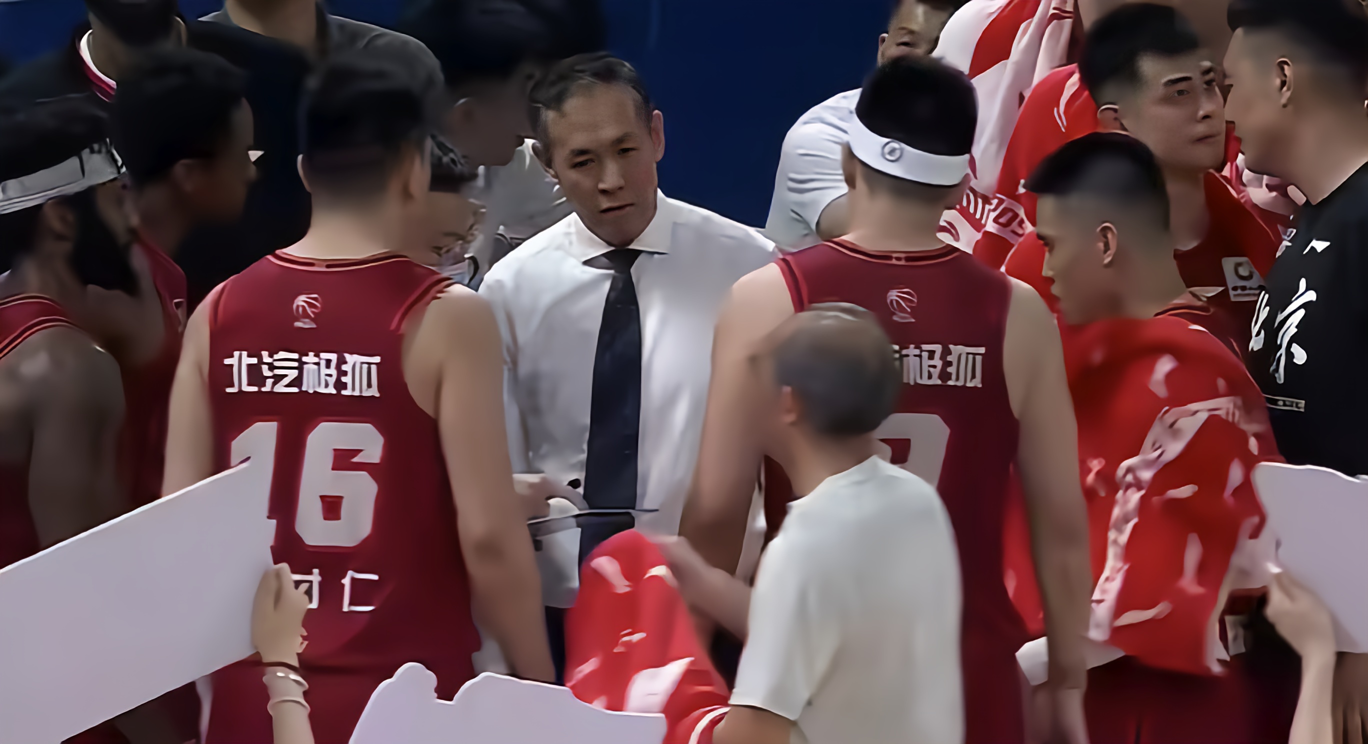 包含广厦男篮内部会议纪要流出：今夜迎来里程碑，英超使命明确，赛季目标并未改变的词条