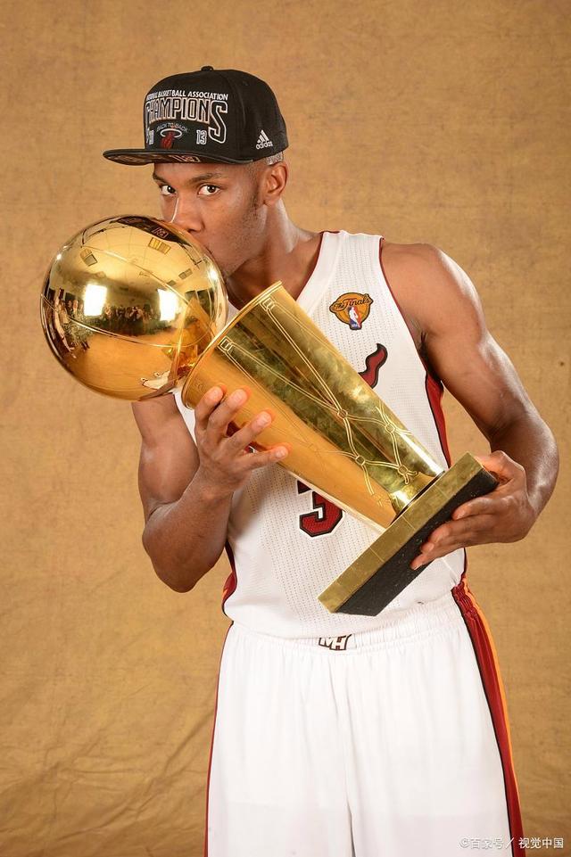 关于转折点！迈阿密热火扳平良机，欧篮联加时末段攻防权衡，球迷炸锅，阵容厚度经受考验的信息