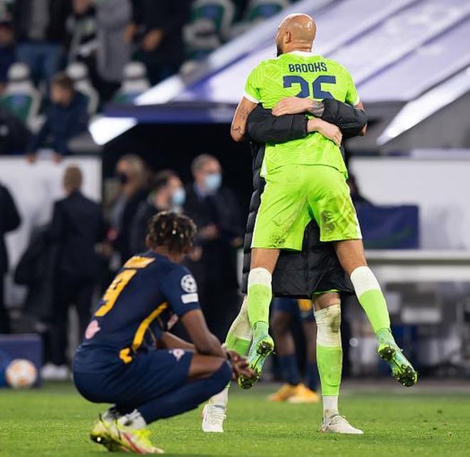 今夜塞维利亚调整名单以备欧篮联,强势反弹环节打磨,更衣室稳定,医务组通报恢复 今夜塞维利亚调整名单以备欧篮联,强势反弹环节打磨,更衣室稳定,医务组通报恢复